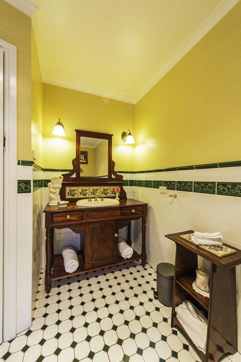 Touchwood Cottages - Accommodation Brisbane 11