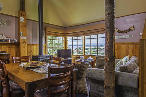 Touchwood Cottages - Accommodation Brisbane 32