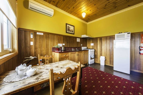 Touchwood Cottages - Accommodation Brisbane 39