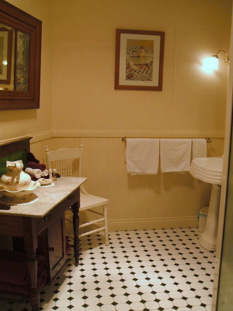 Touchwood Cottages - Accommodation Brisbane 21