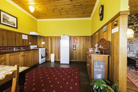 Touchwood Cottages - Accommodation Brisbane 40