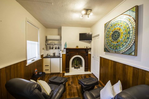 Touchwood Cottages - Accommodation Brisbane 9