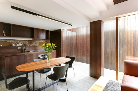 Stone Flower - Accommodation Brisbane 2