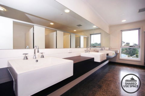 The Island Accommodation - Accommodation Brisbane 4