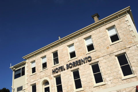 Hotel Sorrento - Accommodation Brisbane 32
