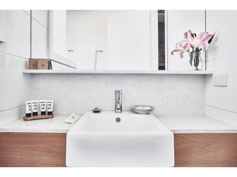 Hotel Sorrento - Accommodation Brisbane 28