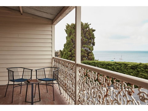Hotel Sorrento - Accommodation Brisbane 1