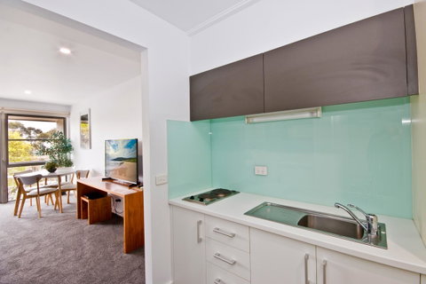 Lorne Bay View Motel - Accommodation Brisbane 16