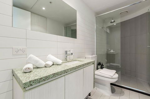 2Bedroom Apartment With Views In Docklands Next To CBD & Marvel Stadium - Accommodation Brisbane 13