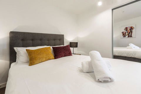 2Bedroom Apartment With Views In Docklands Next To CBD & Marvel Stadium - Accommodation Brisbane 12