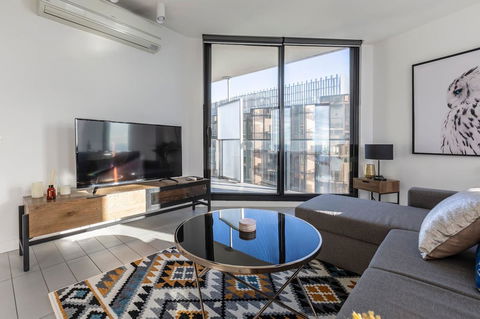 2Bedroom Apartment With Views In Docklands Next To CBD & Marvel Stadium - Accommodation Brisbane 2