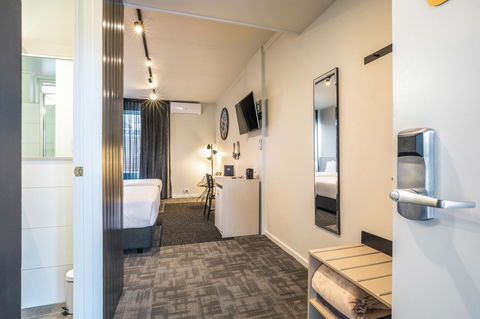 Nightcap At Keysborough Hotel - Accommodation Brisbane 1