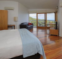Chris's Beacon Point Restaurant  Villas - Accommodation Brisbane