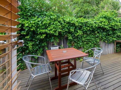 Boutique Stays Sandyside- Sandringham Villa Units - Accommodation Brisbane 10