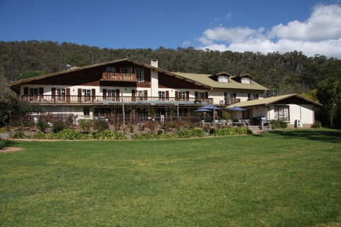 Bright Chalet - Accommodation Brisbane 0