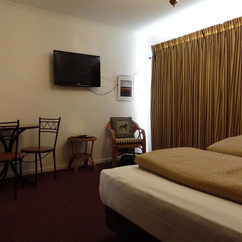 Bright Chalet - Accommodation Brisbane 13