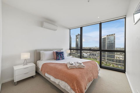 Best Views On Collins - Accommodation Brisbane 33