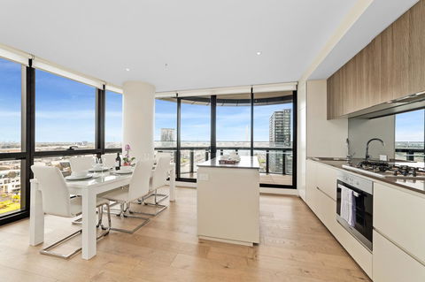 Best Views On Collins - Accommodation Brisbane 27