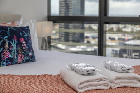 Best Views On Collins - Accommodation Brisbane 34