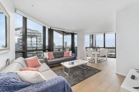 Best Views On Collins - Accommodation Brisbane 4