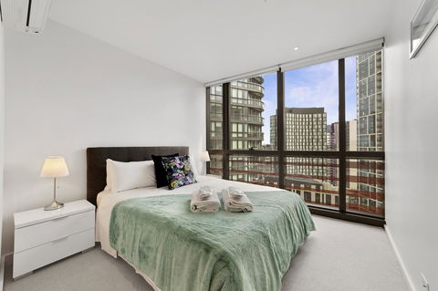 Best Views On Collins - Accommodation Brisbane 21