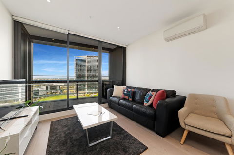 Best Views On Collins - Accommodation Brisbane 5