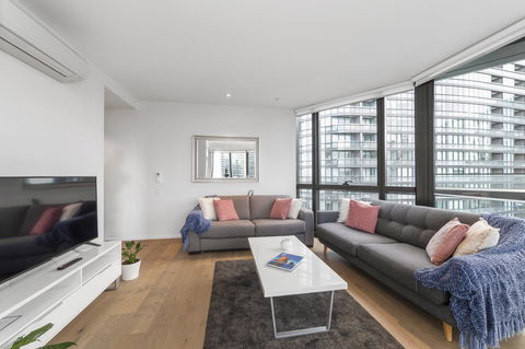 Best Views On Collins - Accommodation Brisbane 26