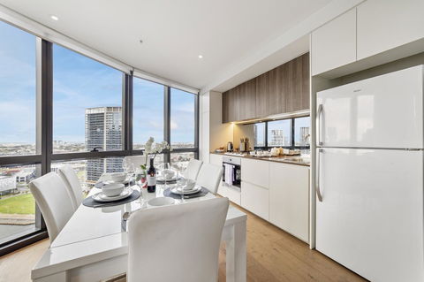 Best Views On Collins - Accommodation Brisbane 29