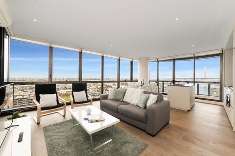Best Views On Collins - Accommodation Brisbane 0