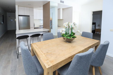Waterfront Melbourne Apartments - Accommodation Brisbane 10
