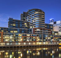 Waterfront Melbourne Apartments - Accommodation Brisbane