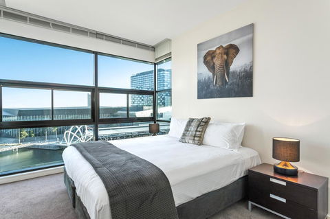 Waterfront Melbourne Apartments - Accommodation Brisbane 7