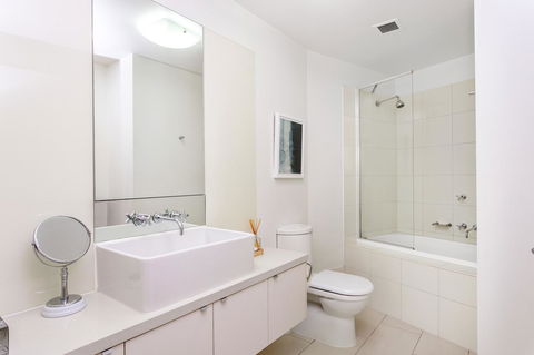 Waterfront Melbourne Apartments - Accommodation Brisbane 37