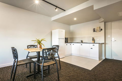 Nightcap At The Cheeky Squire - Accommodation Brisbane 17