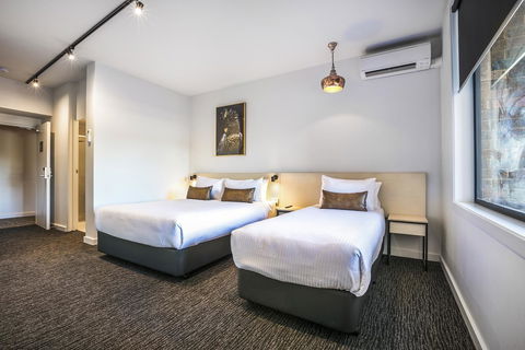 Nightcap At The Cheeky Squire - Accommodation Brisbane 1