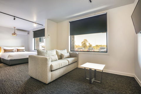 Nightcap At The Cheeky Squire - Accommodation Brisbane 18