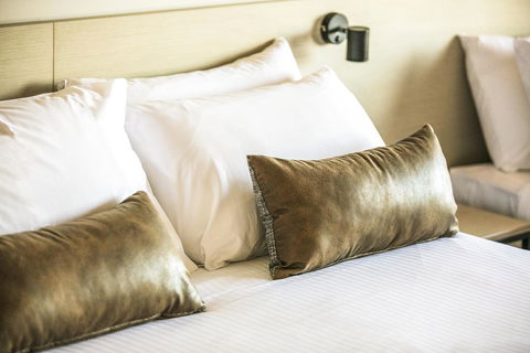 Nightcap At The Cheeky Squire - Accommodation Brisbane 12