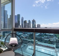 La Maison - Great View Free Parking Pool Gym Perfectly located 2BR apartment - Accommodation Brisbane