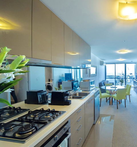 Luxury Apartments With View - Accommodation Brisbane 3