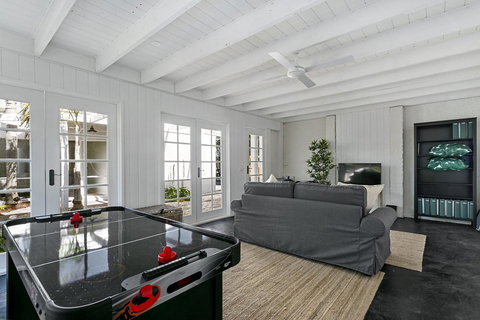 Oasis On Grange - Accommodation Brisbane 7