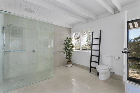 Oasis On Grange - Accommodation Brisbane 13