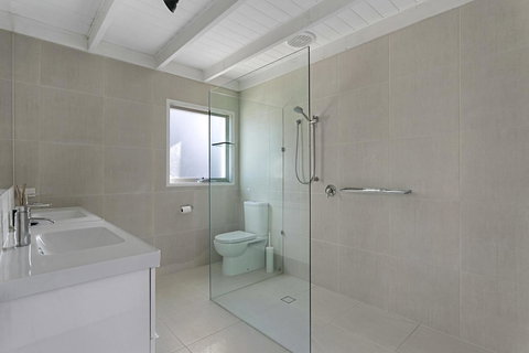 Oasis On Grange - Accommodation Brisbane 14