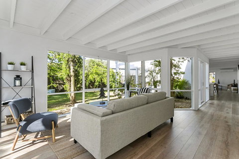 Oasis On Grange - Accommodation Brisbane 4