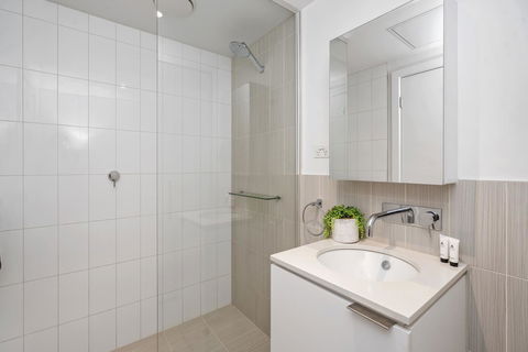 Complete Host Tiara Apartments - Accommodation Brisbane 33