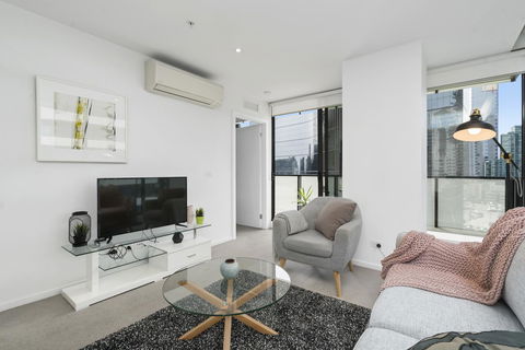 Complete Host Tiara Apartments - Accommodation Brisbane 40