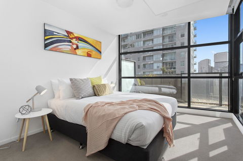 Complete Host Tiara Apartments - Accommodation Brisbane 24