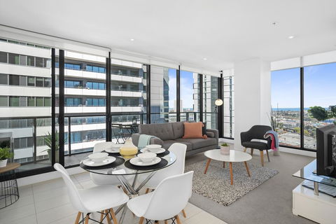 Complete Host Tiara Apartments - Accommodation Brisbane 17