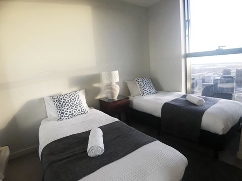 Sky City Serviced Apartment - Accommodation Brisbane 10