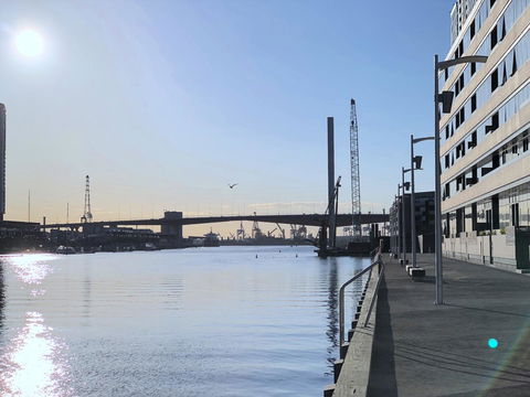 Pride Docklands Waterfront Apartment City View - Accommodation Brisbane 6