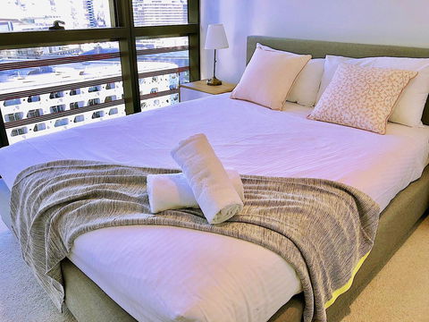 Pride Docklands Waterfront Apartment City View - Accommodation Brisbane 1